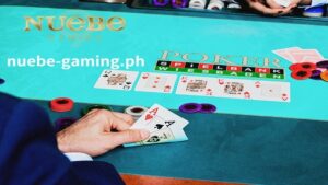 Ang mga online poker na laro ay madalas na gumagamit ng mga random na generator ng numero, na maaaring makapagpalubha sa pagbibilang ng card.